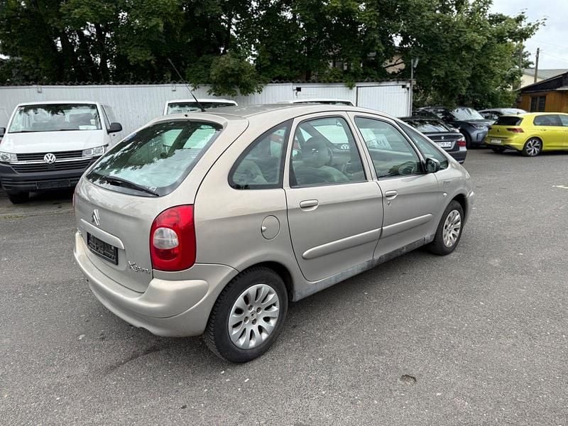 Gebraucht Citroën Xsara Picasso Exclusive 116 PS (85 kW) 2002 Gold Van / Kleinbus