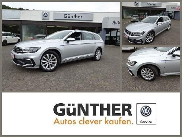Silber Gebraucht 2021 VW Passat GTE Kombi | 21.950 € (Fairer Preis) - Bild 1/4
