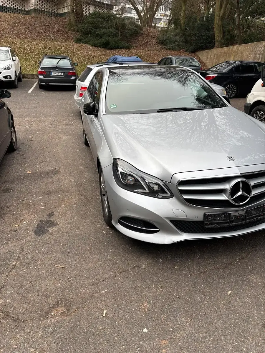 Gebraucht Mercedes E200 136 PS (100 kW) 2015 Silber Limousine