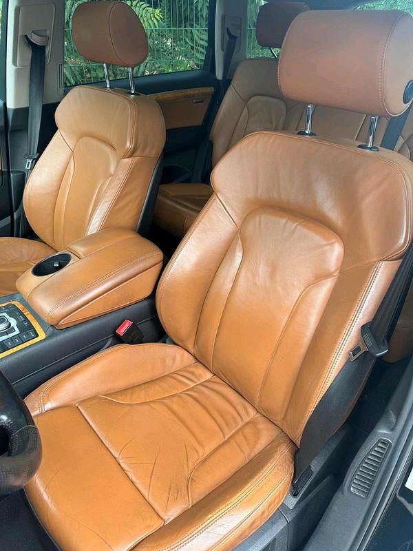 Second-hand Audi Q7 2007 Negru SUV