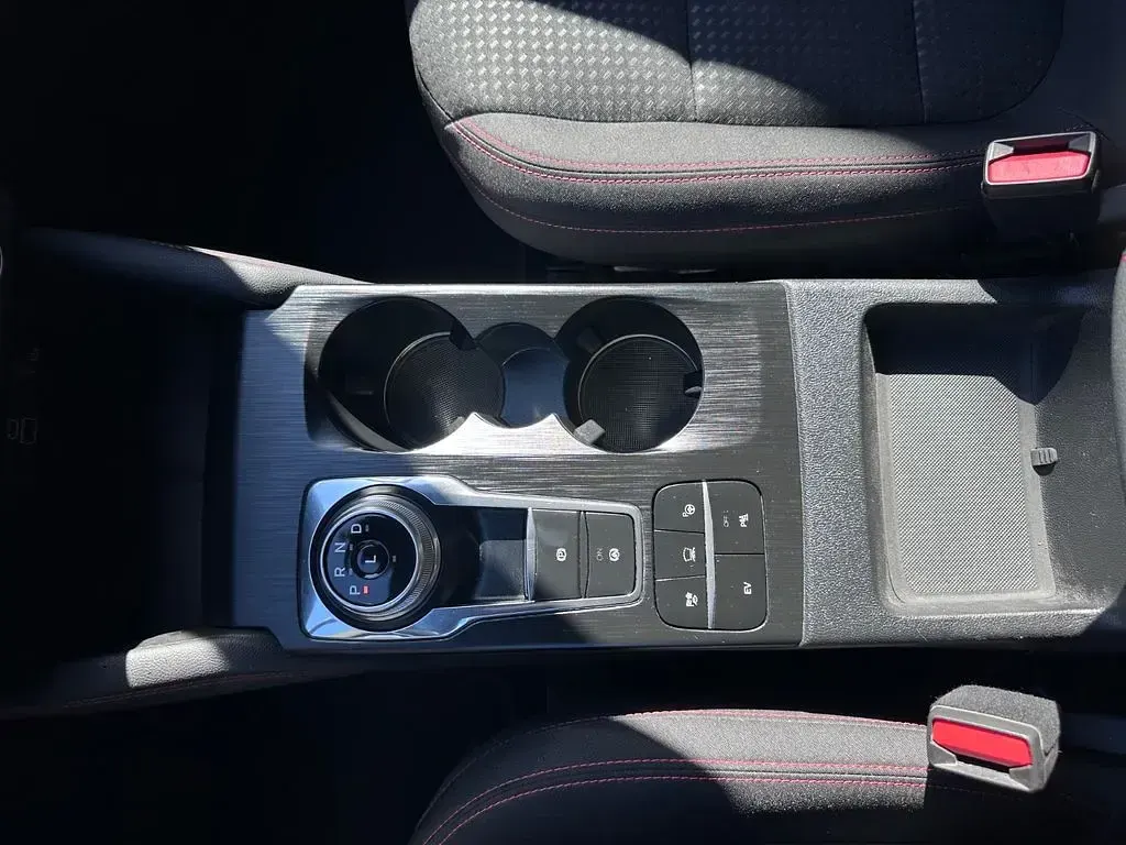 Gebraucht Ford Kuga ST-Line 152 PS (111 kW) 2022 Grau SUV