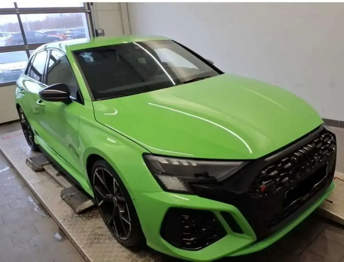 Gebraucht Audi RS3 Design 400 PS (294 kW) 2023 Kyalamigrün Limousine