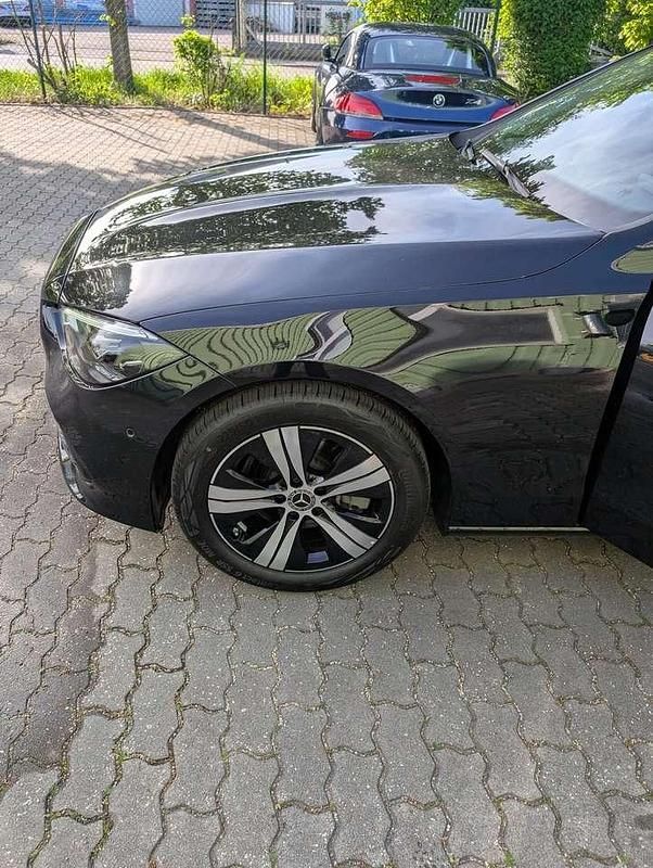 Gebraucht Mercedes C200 Avantgarde 204 PS (150 kW) 2022 Kombi