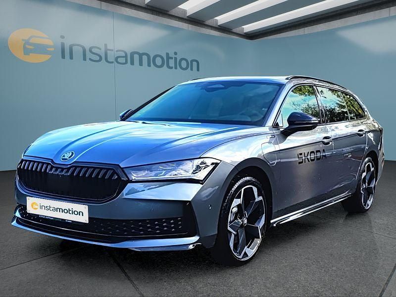 Grau Neu 2025 Skoda Superb Kombi | 56.299 € - Bild 1/4