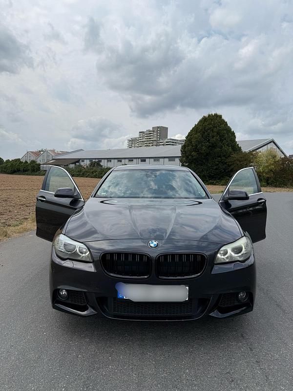 Gebraucht BMW 520 184 PS (135 kW) 2012 Grau Limousine