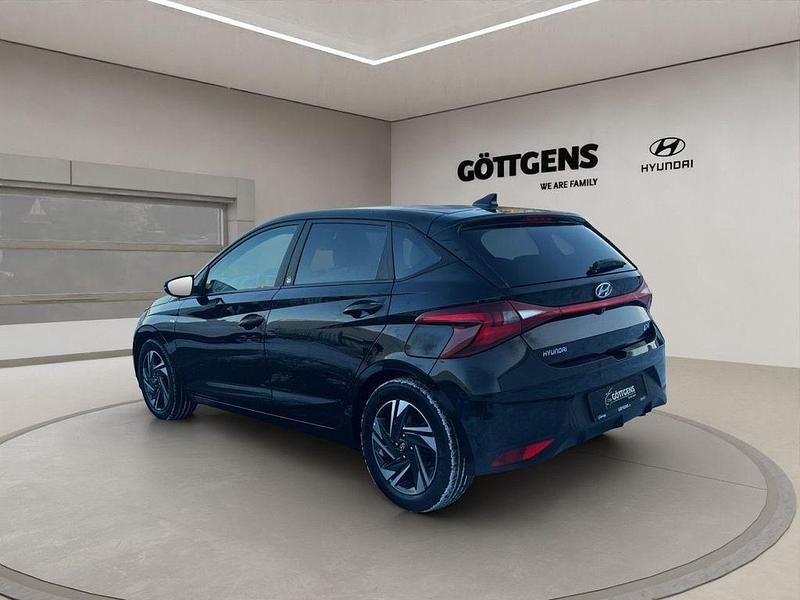 Gebraucht Hyundai i20 Edition 30 101 PS (74 kW) 2022 Schwarz Limousine