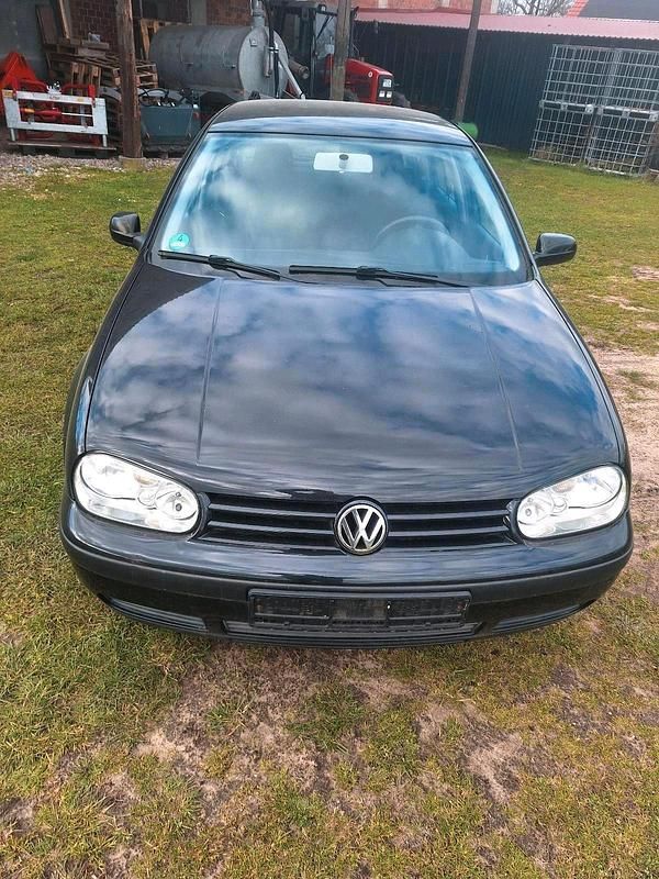 Gebraucht VW Golf IV 75 PS (55 kW) 2002 Schwarz Kleinwagen