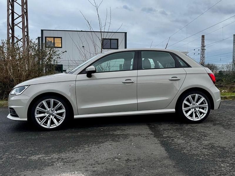 Grau Gebraucht 2017 Audi A1 Sportback S-Line Kleinwagen | 15.299 € (Fairer Preis) - Bild 1/4