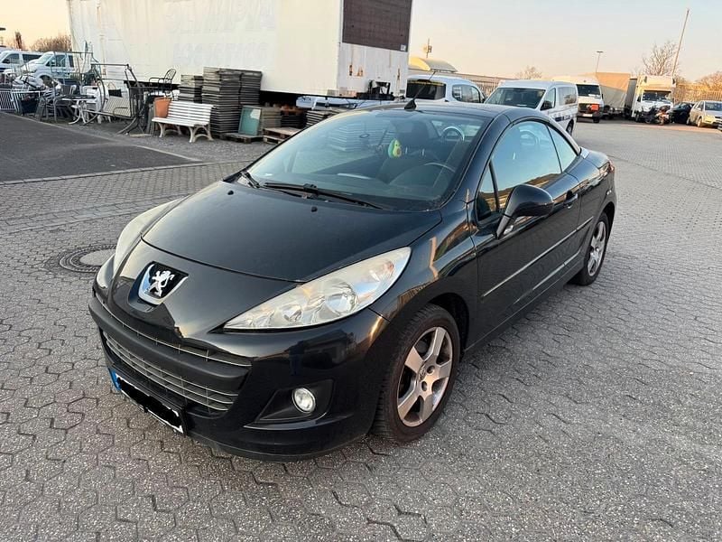 Gebraucht Peugeot 207 CC 120 PS (88 kW) 2012 Schwarz Cabrio