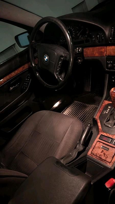 Gebraucht BMW 523 170 PS (125 kW) 1998 Silber Limousine