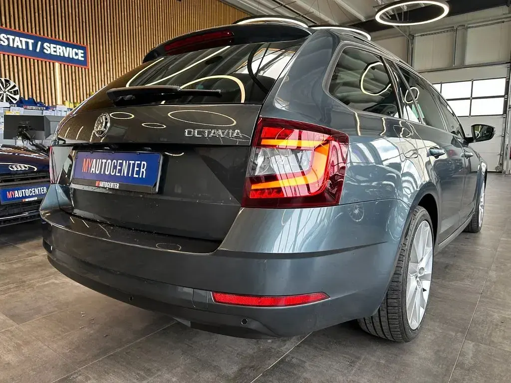 Gebraucht Skoda Octavia 179 PS (131 kW) 2017 Grau Limousine