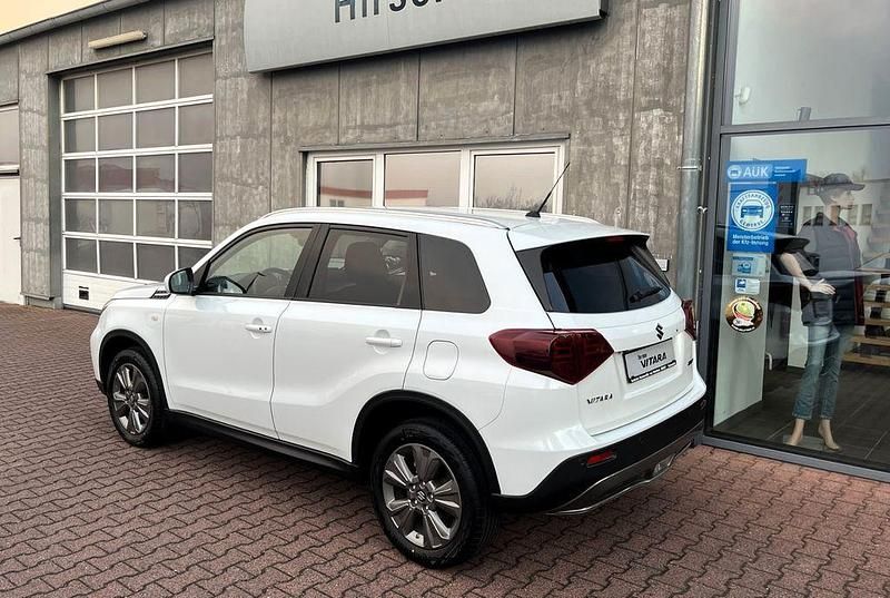 Neu Suzuki Vitara Comfort 110 PS (80 kW) 2026 Weiß SUV