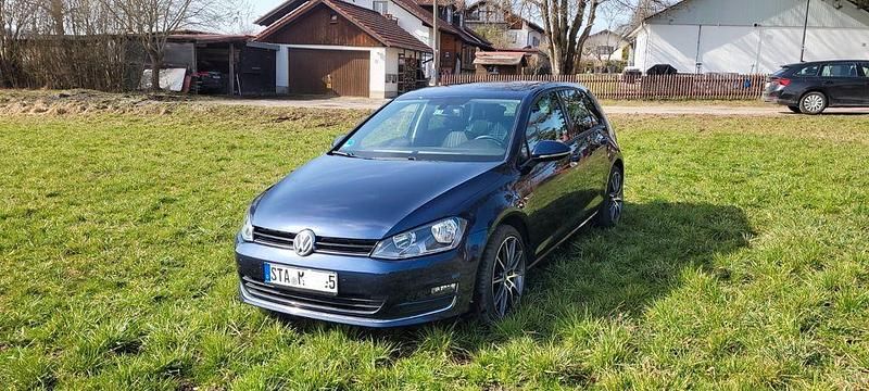 Gebraucht VW Golf VII LOUNGE 150 PS (110 kW) 2015 Blau Limousine