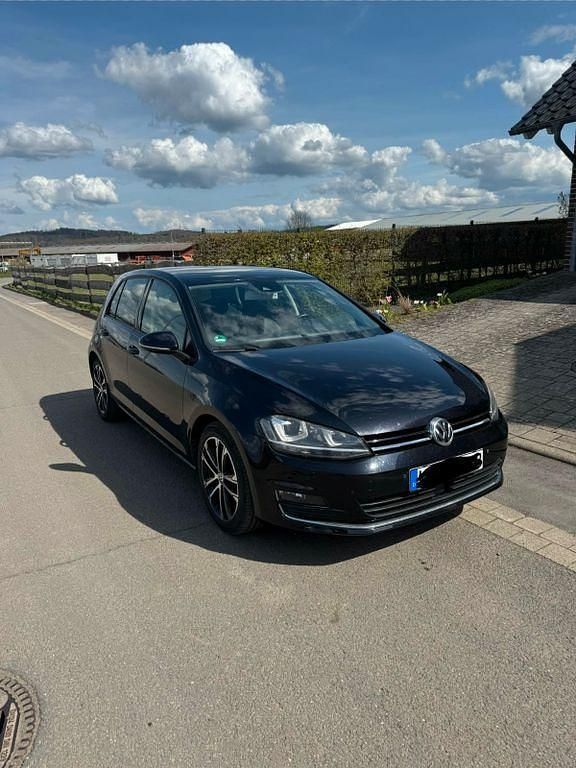 Gebraucht VW Golf VII Highline 150 PS (110 kW) 2014 Schwarz Limousine