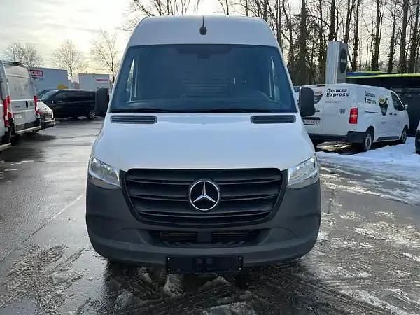 Gebraucht Mercedes Sprinter 163 PS (119 kW) 2022 Arktikweiss Van