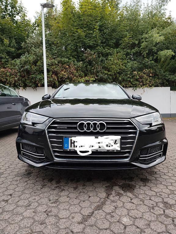 Schwarz Gebraucht 2019 Audi A4 Design Van / Kleinbus | 19.000 € (Fairer Preis) - Bild 1/4