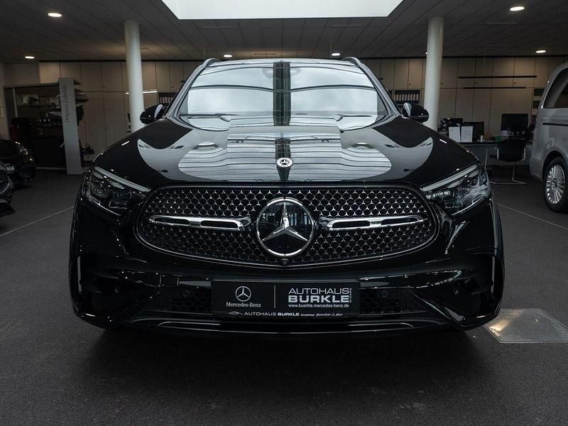 Gebraucht Mercedes GLC300 AMG 258 PS (189 kW) 2023 Schwarz SUV
