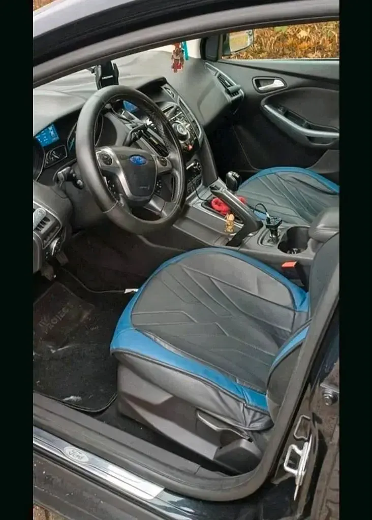 Gebraucht Ford Focus 150 PS (110 kW) 2012 Schwarz Kleinwagen