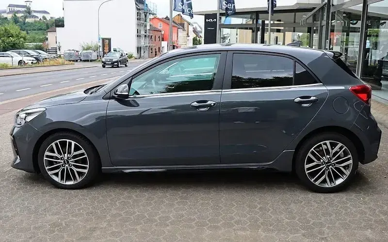 Gebraucht Kia Rio GT-Line 120 PS (88 kW) 2023 Grau Limousine