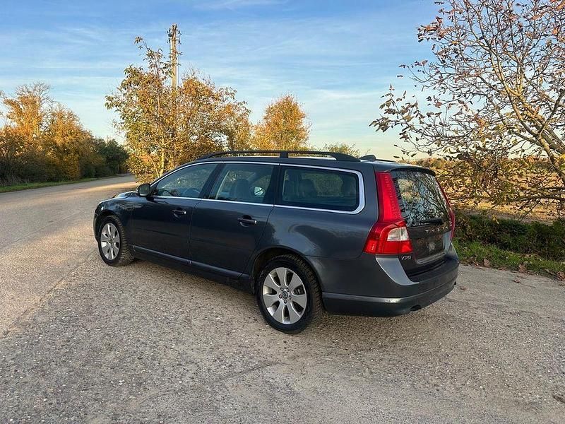 Usata Volvo V70 200 CV (147 kW) 2009 Grigio Station wagon