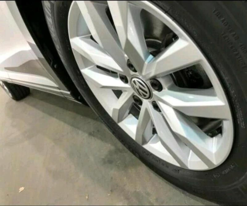 Grau Gebraucht 2016 VW Passat Kombi | 9.450 € (Fairer Preis) - Bild 1/4