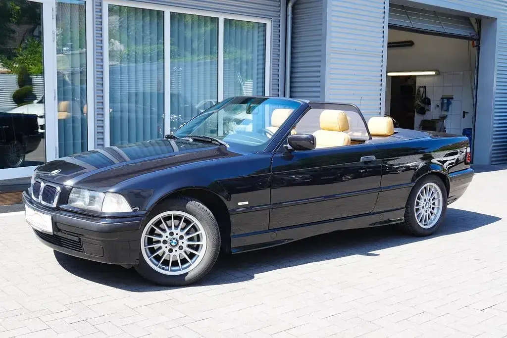 Gebraucht BMW 320 Cabriolet Exclusive 150 PS (110 kW) 1999 Schwarz Cabrio