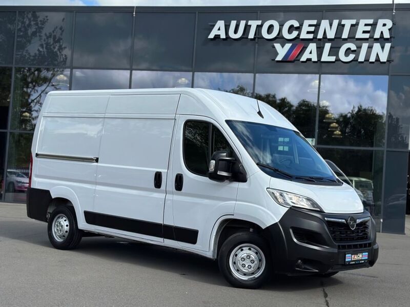 Weiß Gebraucht 2023 Opel Movano Edition Van | 26.890 € (Fairer Preis) - Bild 1/4