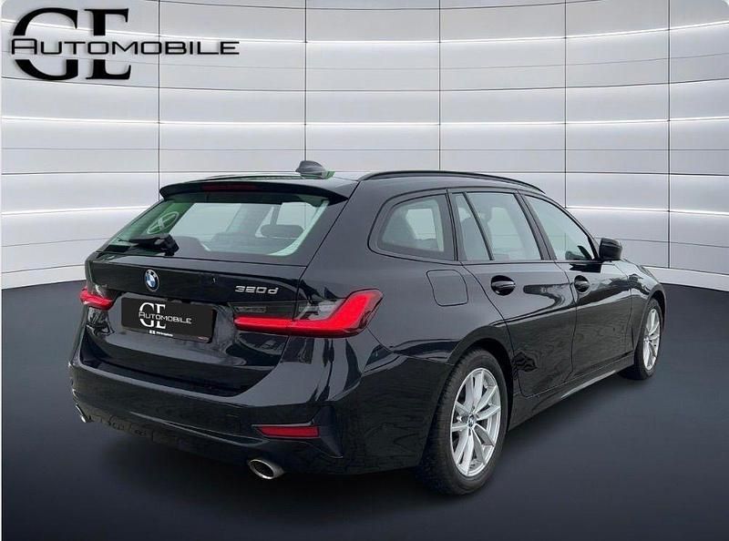 Gebraucht BMW 320 Advantage 190 PS (139 kW) 2021 Schwarz Kombi