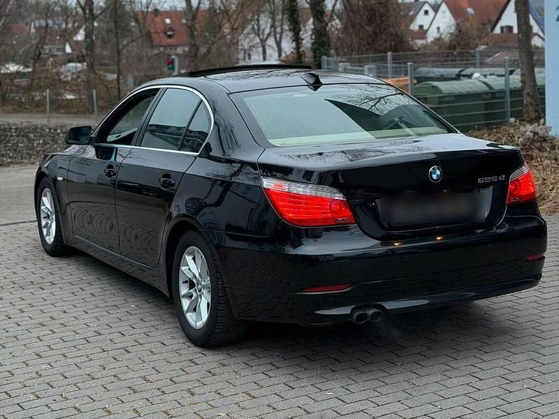 Gebraucht BMW 525 197 PS (144 kW) 2009 Schwarz Limousine