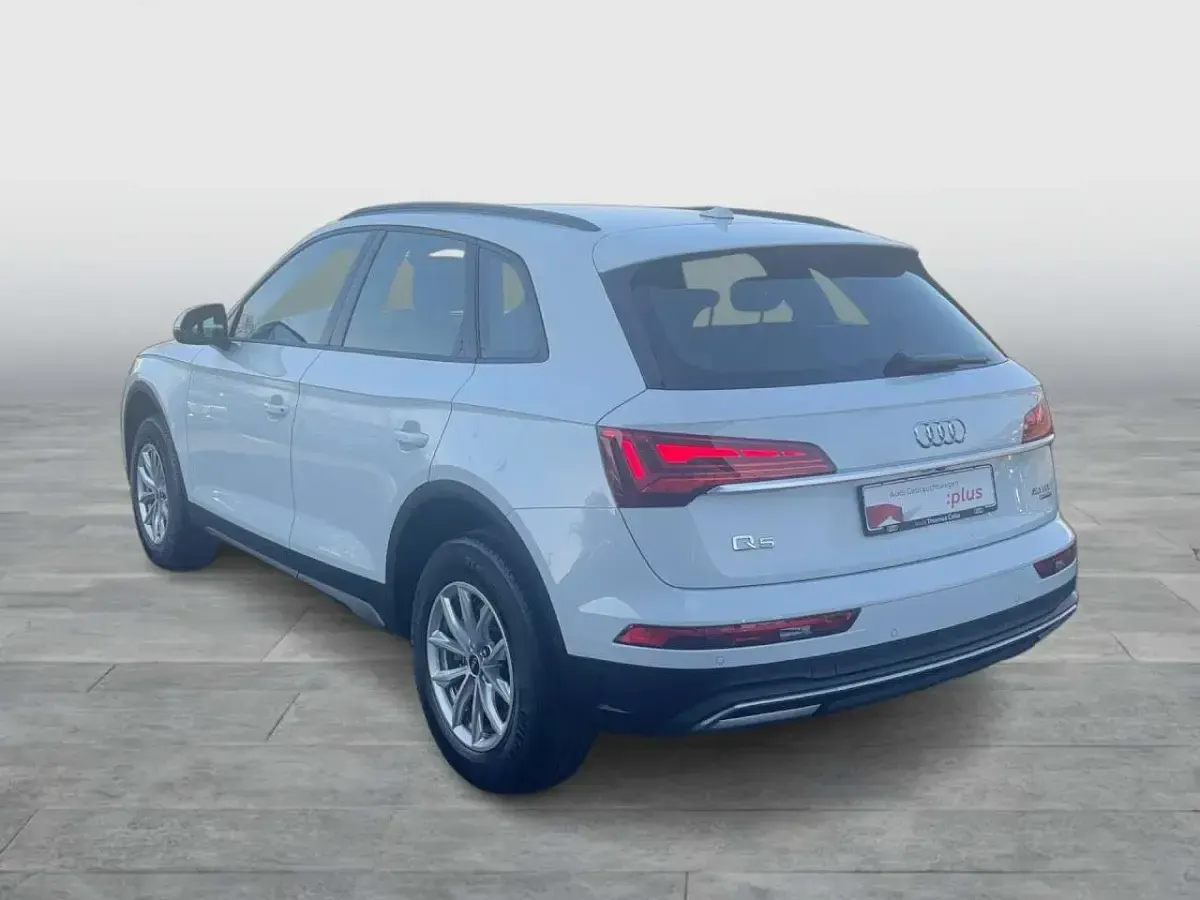 Gebraucht Audi Q5 S-Line 204 PS (150 kW) 2021 Gletscherweiß metallic SUV