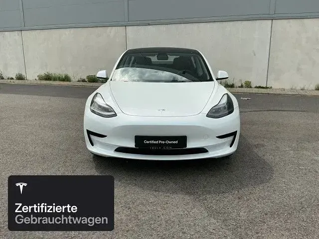 Gebraucht Tesla Model 3 RWD 283 kW (385 PS) 2023 Weiß Limousine