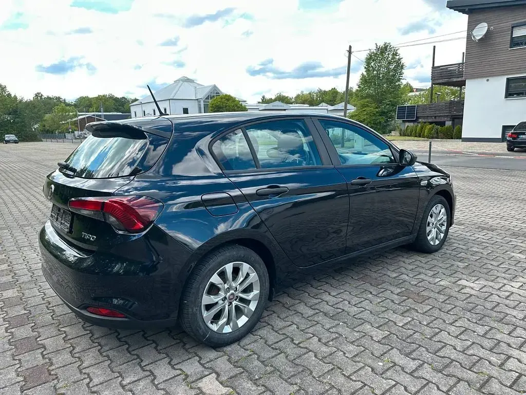 Gebraucht Fiat Tipo Pop 95 PS (69 kW) 2019 Schwarz Limousine