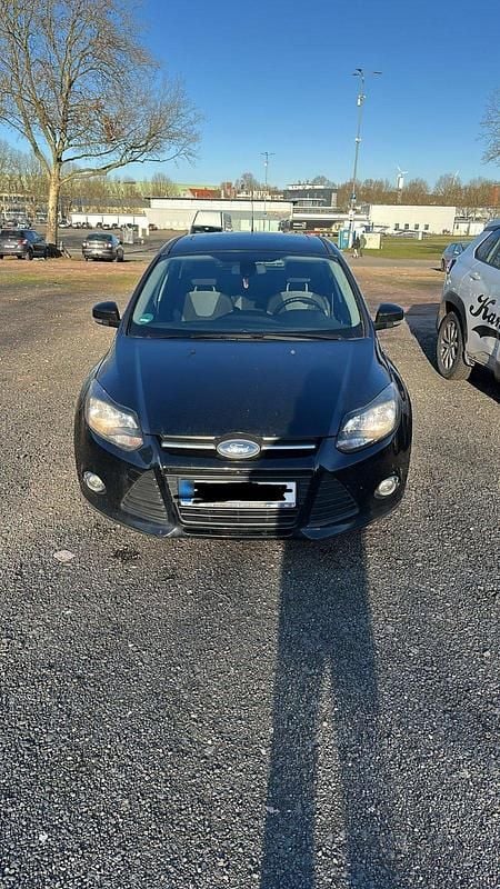 Gebraucht Ford Focus 125 PS (91 kW) 2014 Schwarz Coupé