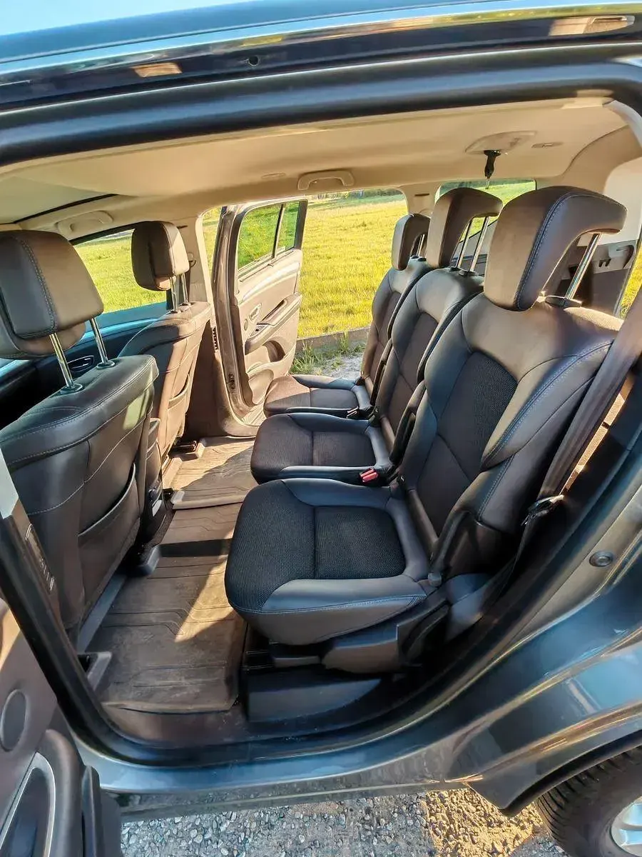 Usado Renault Espace 160 HP (117 kW) 2015 Prateado Monovolume
