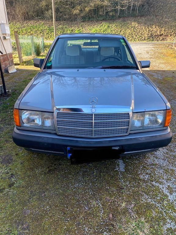 Second-hand Mercedes 190 122 CP (89 kW) 1992 Gri Berlinǎ