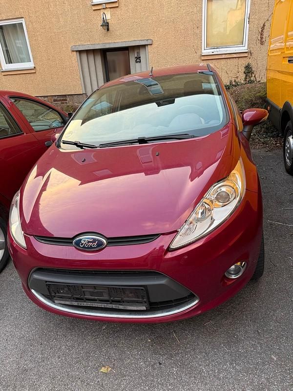 Gebraucht Ford Fiesta 82 PS (60 kW) 2010 Andere farben Kleinwagen