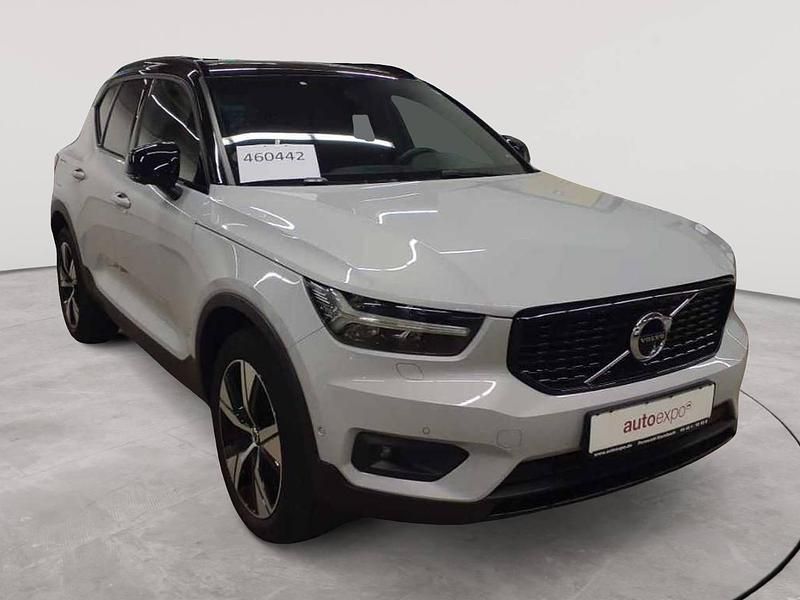 Glacier silver metallic Gebraucht 2021 Volvo XC40 R-Design SUV | 26.990 € (Fairer Preis) - Bild 1/4