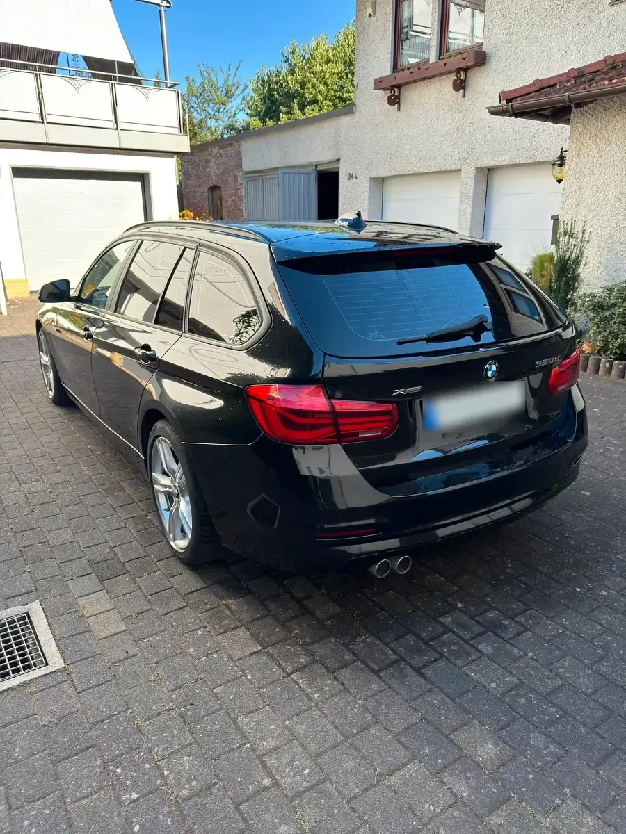 Gebraucht BMW 320 Advantage 190 PS (139 kW) 2017 Schwarz Kombi
