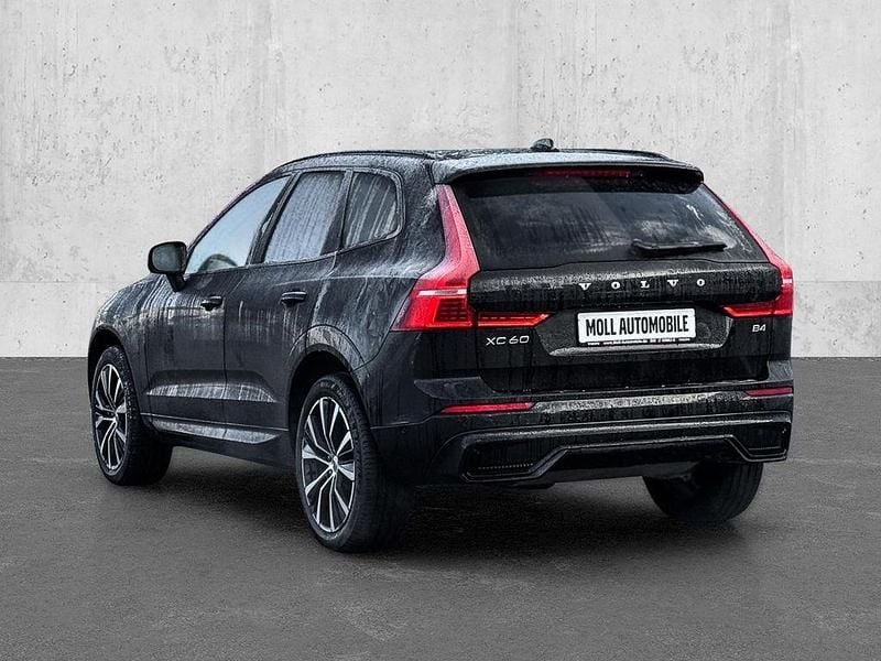 Gebraucht Volvo XC60 Plus 197 PS (144 kW) 2023 Schwarz SUV