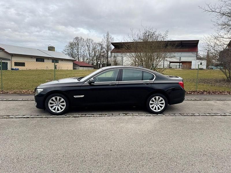 Gebraucht BMW 750 408 PS (300 kW) 2009 Schwarz Limousine