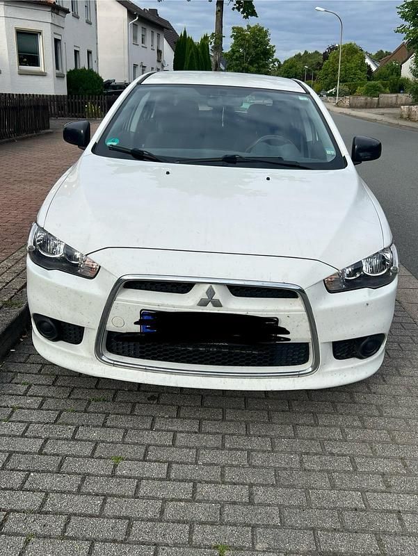 Weiß Gebraucht 2015 Mitsubishi Lancer Limousine | 4.600 € (Superpreis) - Bild 1/4