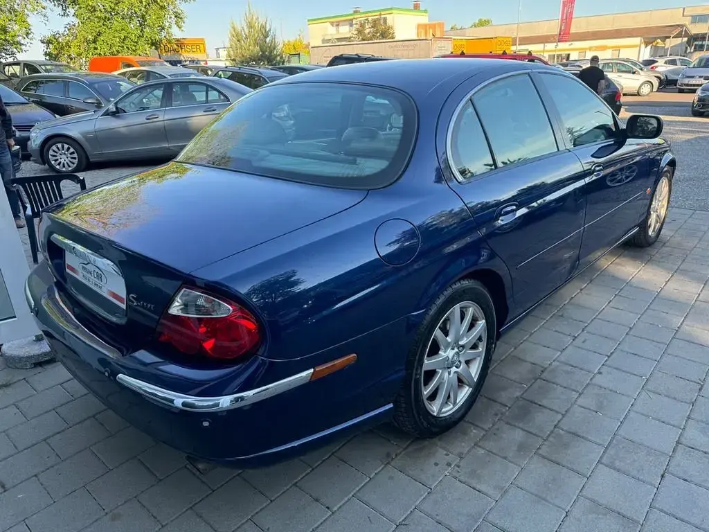 Käytetty Jaguar S-Type Executive 238 HP (175 kW) 2001 Sininen Sedan