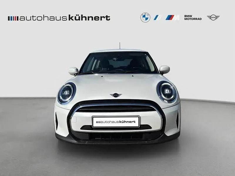 Gebraucht Mini Cooper Classic 136 PS (100 kW) 2023 Weiss Kleinwagen