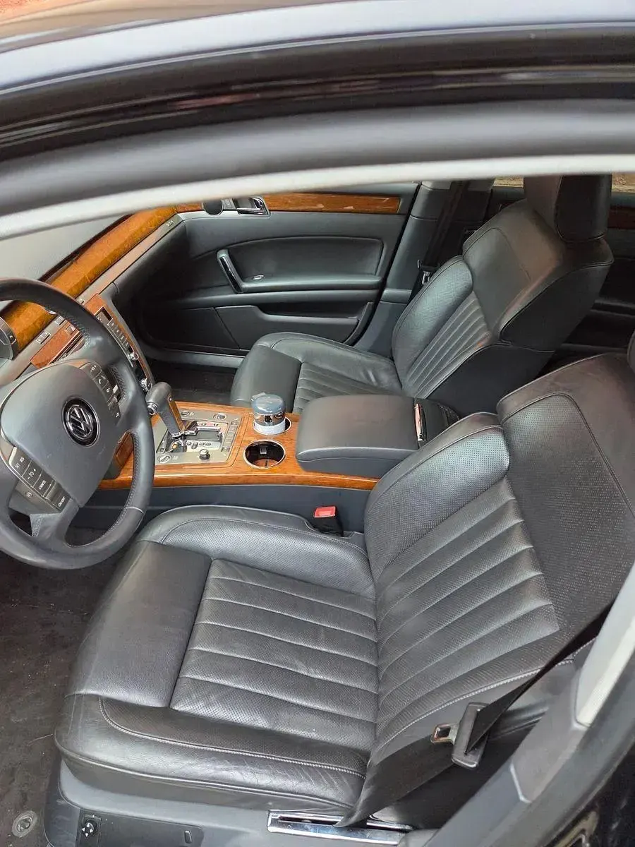 Usata VW Phaeton 239 CV (175 kW) 2013 Nero Berlina