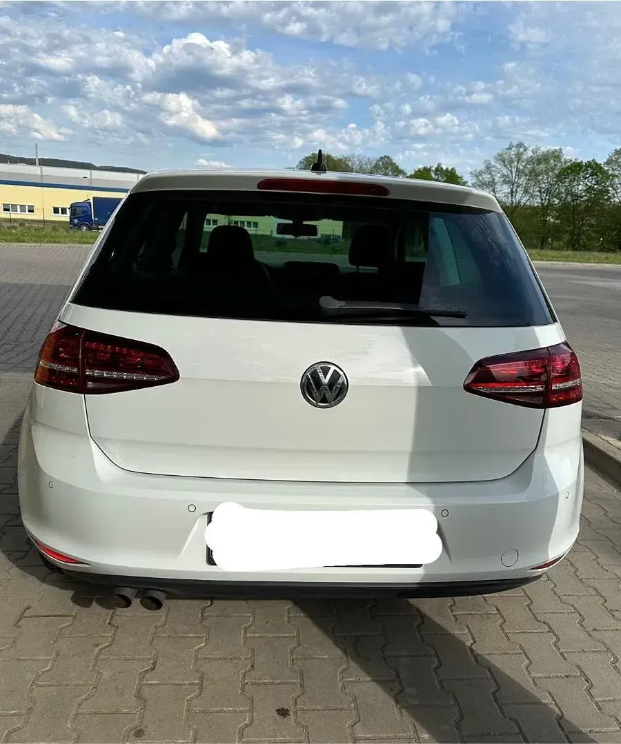 Gebraucht VW Golf VII 125 PS (91 kW) 2015 Weiß Kleinwagen