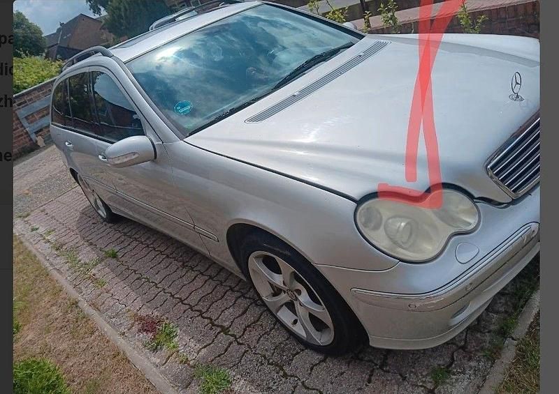Silber Gebraucht 2003 Mercedes 240 Limousine | 1.200 € - Bild 1/2
