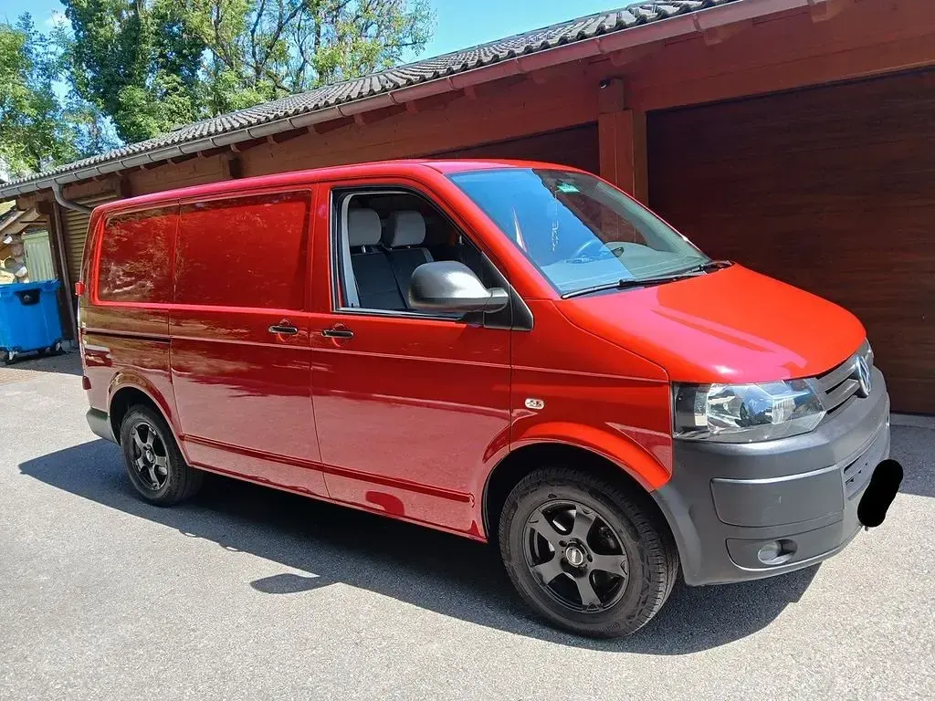 Gebraucht VW Transporter 140 PS (102 kW) 2014 Rot Van