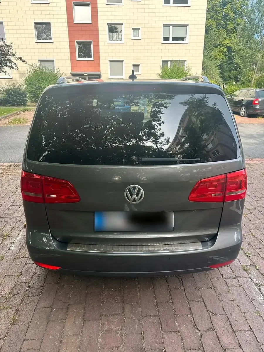 Gebraucht VW Touran Highline 2011 Grau Van / Kleinbus