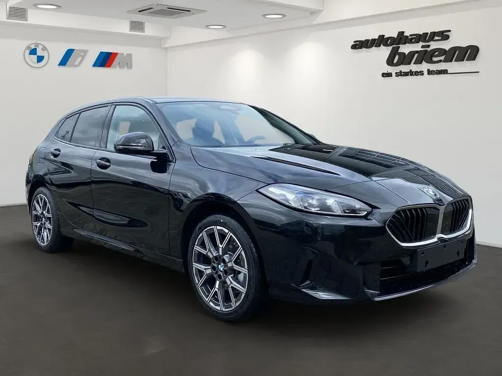Neu BMW 120 170 PS (125 kW) 2026 Black sapphire metallic Kleinwagen