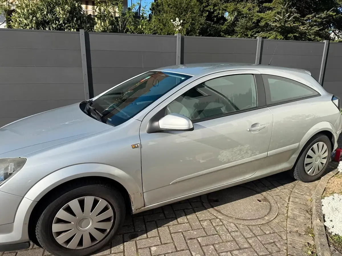 Second-hand Opel Astra 100 CP (73 kW) 2005 Argintiu Hatchback